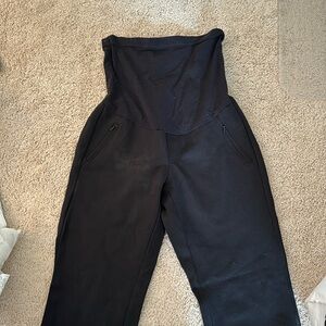 A pea in the pod Black Dress pants - materials